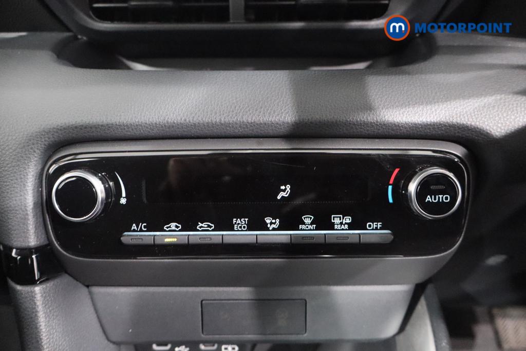 Toyota Yaris Icon Automatic Petrol-Electric Hybrid Hatchback - Stock Number (1556986) - 3rd supplementary image