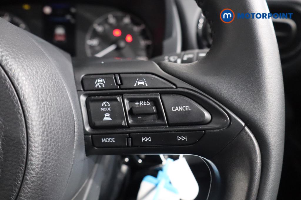 Toyota Yaris Icon Automatic Petrol-Electric Hybrid Hatchback - Stock Number (1556986) - 8th supplementary image