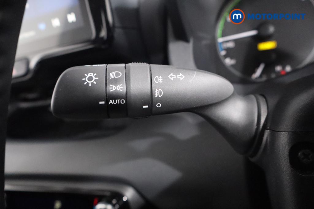 Toyota Yaris Icon Automatic Petrol-Electric Hybrid Hatchback - Stock Number (1556986) - 9th supplementary image