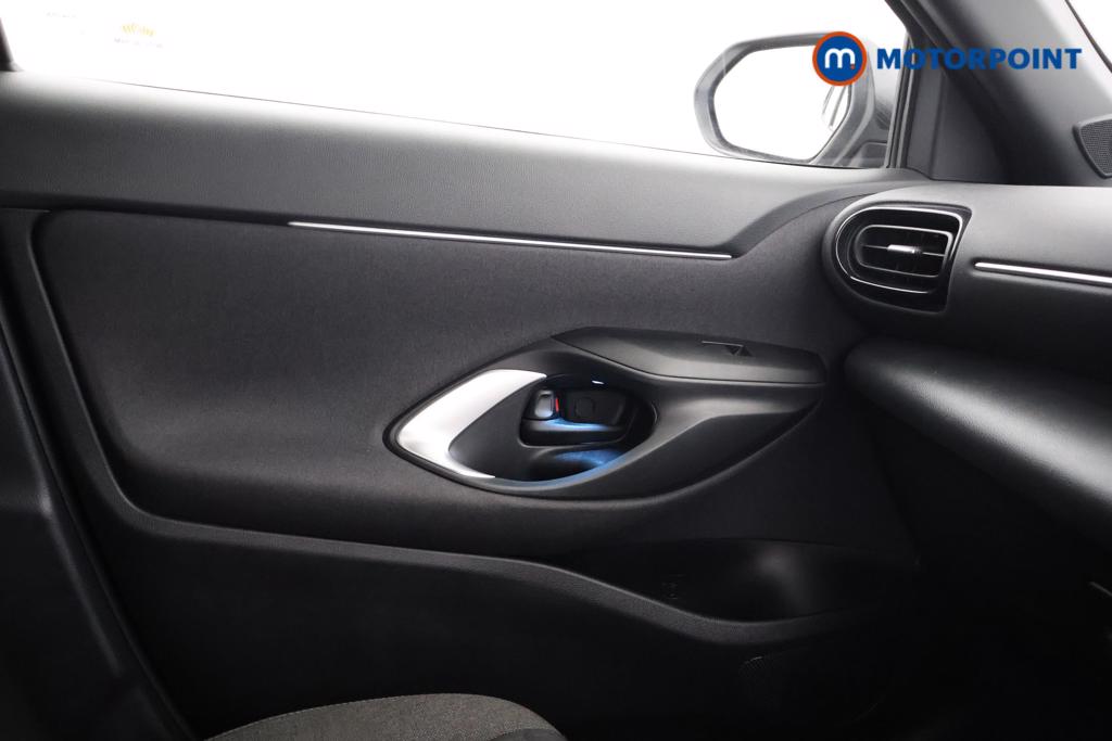 Toyota Yaris Cross Design Automatic Petrol-Electric Hybrid Estate - Stock Number (1558088) - 6th supplementary image