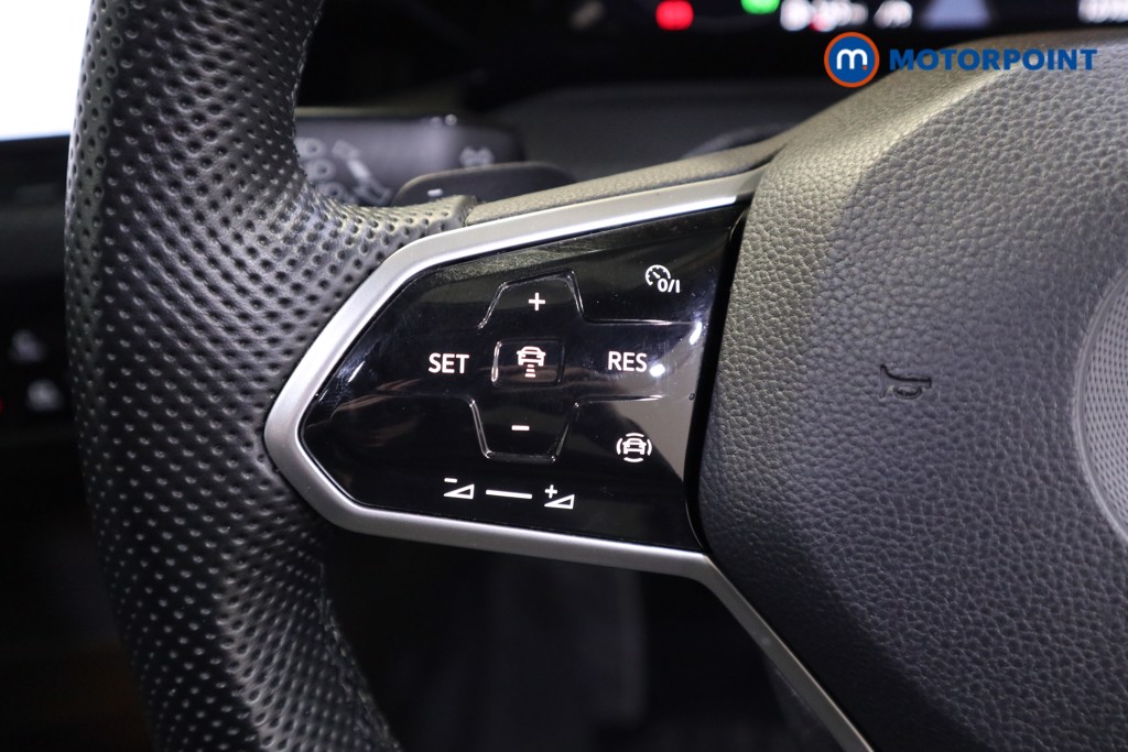 Volkswagen Golf R-Line Automatic Petrol Hatchback - Stock Number (1558108) - 5th supplementary image