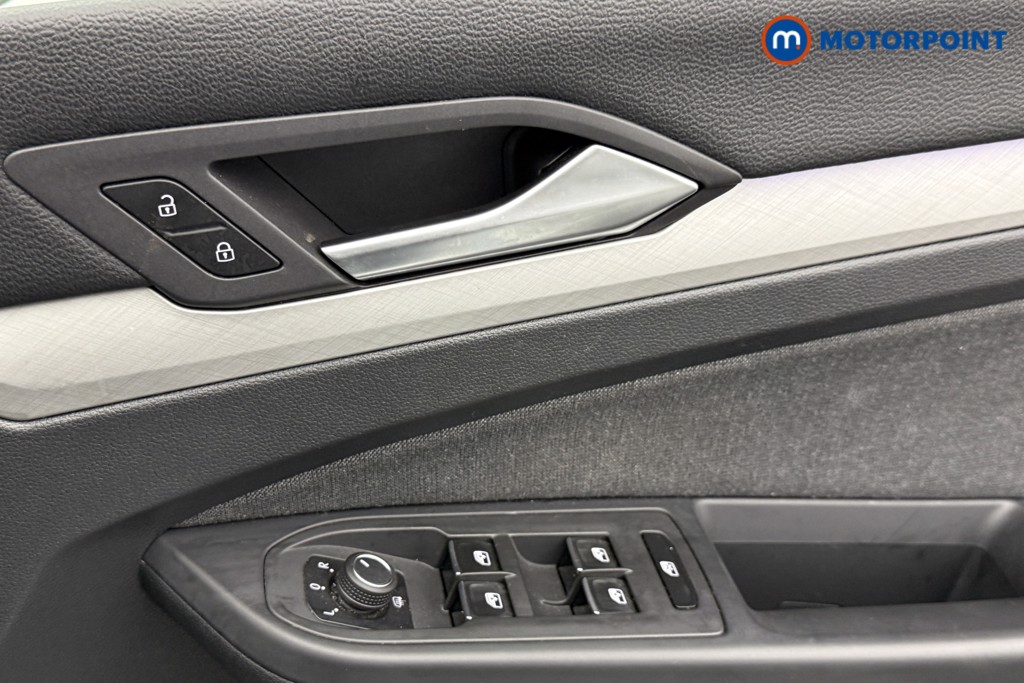 Volkswagen Golf Life Manual Petrol Hatchback - Stock Number (1541934) - 16th supplementary image