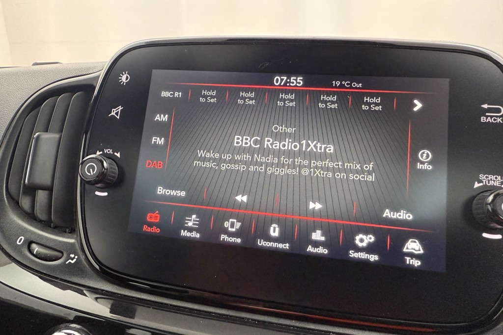 Fiat 500 Dolcevita Manual Petrol-Electric Hybrid Hatchback - Stock Number (1543093) - 6th supplementary image