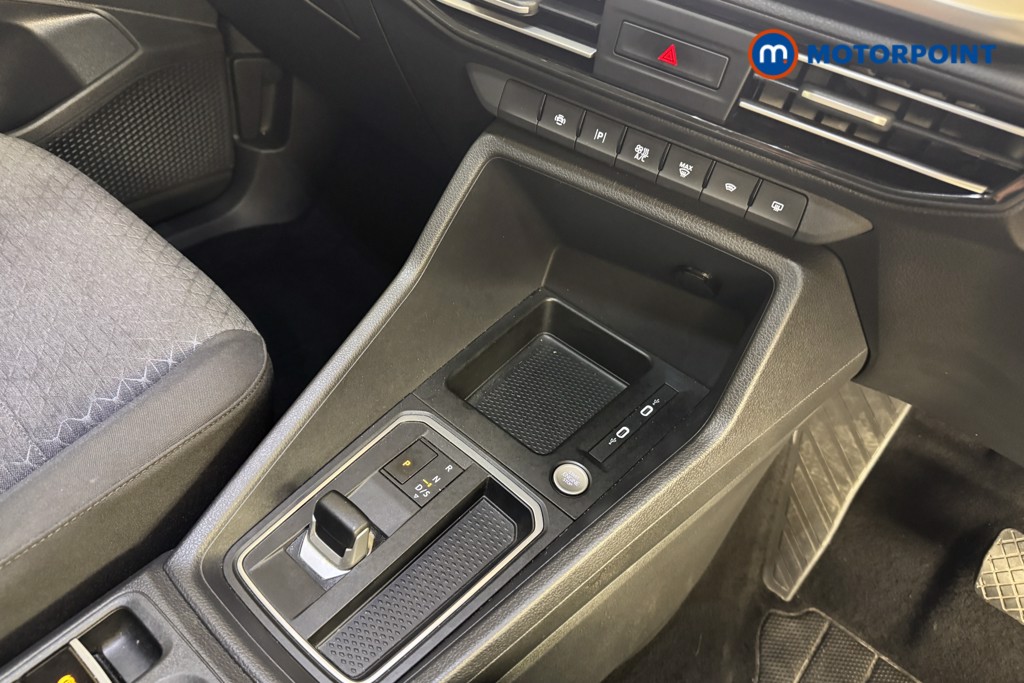 Ford Tourneo Connect Titanium Automatic Diesel People Carrier - Stock Number (1547135) - 11th supplementary image