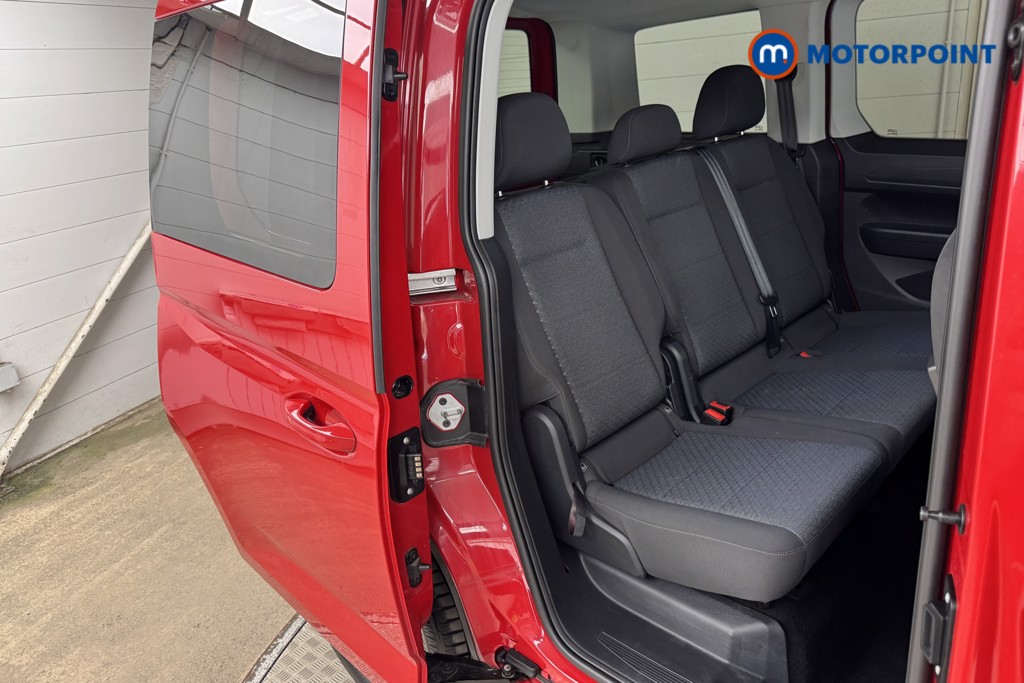 Ford Tourneo Connect Titanium Automatic Diesel People Carrier - Stock Number (1547135) - 16th supplementary image