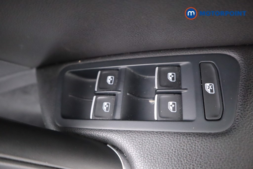 Volkswagen Golf R Automatic Petrol Hatchback - Stock Number (1549889) - 4th supplementary image