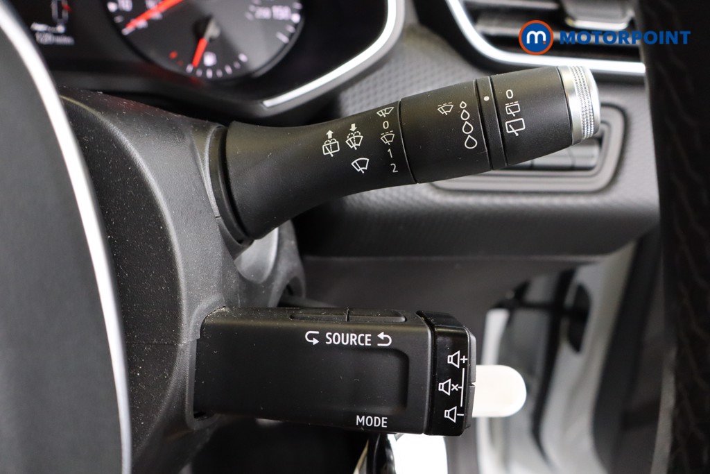 Renault Clio Play Manual Petrol Hatchback - Stock Number (1550427) - 10th supplementary image