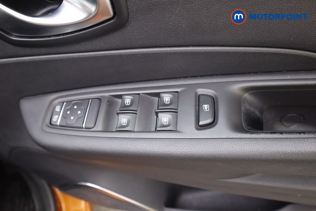 Renault Captur Iconic Manual Diesel SUV - Stock Number (1551249) - 4th supplementary image