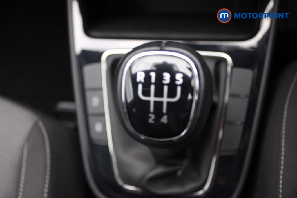 Skoda Fabia Colour Edition Manual Petrol Hatchback - Stock Number (1552337) - 10th supplementary image