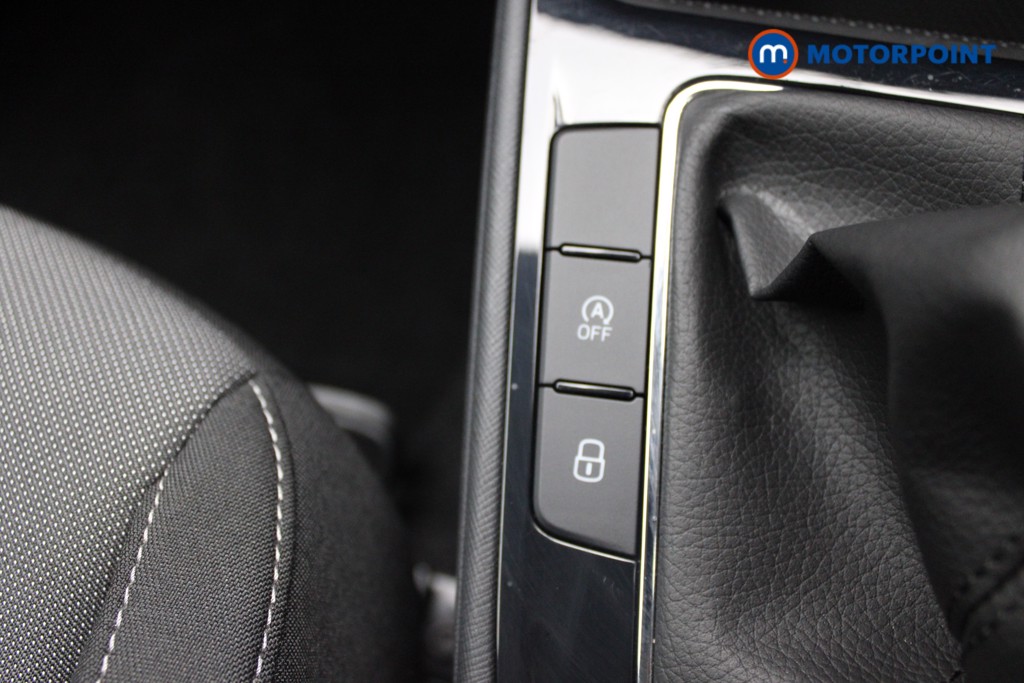 Skoda Fabia Colour Edition Manual Petrol Hatchback - Stock Number (1552337) - 11th supplementary image