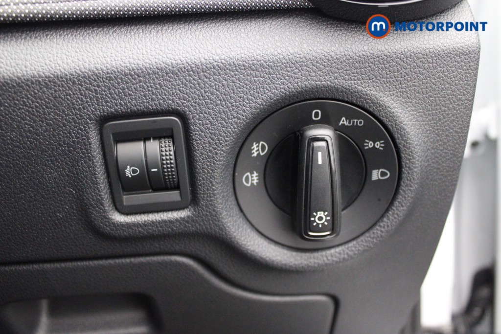 Skoda Fabia Colour Edition Manual Petrol Hatchback - Stock Number (1552337) - 14th supplementary image