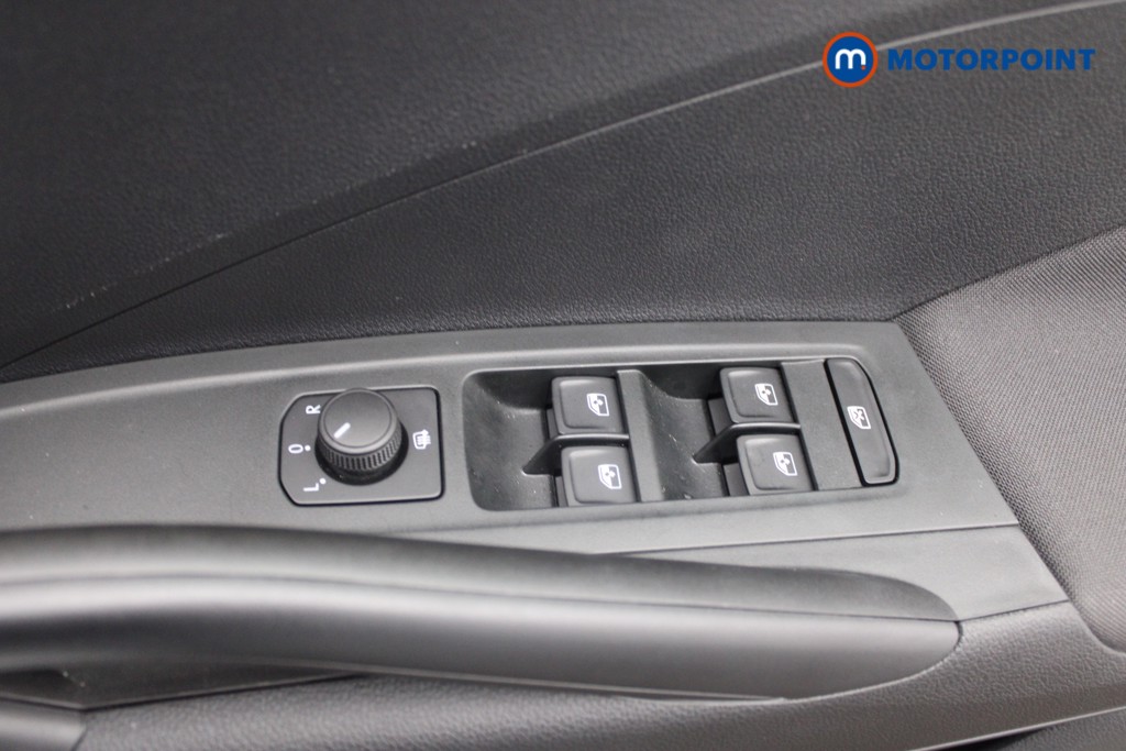 Skoda Fabia Colour Edition Manual Petrol Hatchback - Stock Number (1552337) - 16th supplementary image
