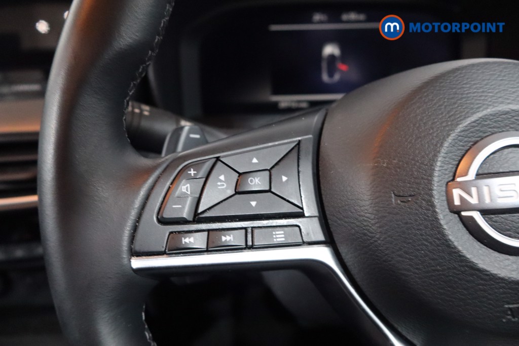 Nissan Juke N-Connecta Automatic Petrol SUV - Stock Number (1553087) - 7th supplementary image