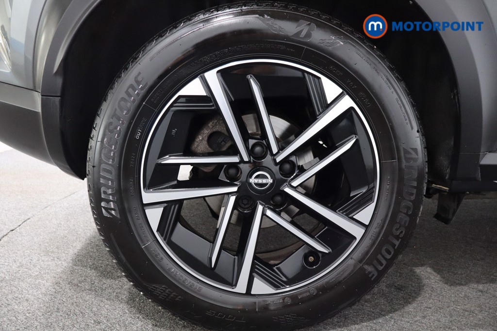 Nissan Juke N-Connecta Automatic Petrol SUV - Stock Number (1553087) - 9th supplementary image