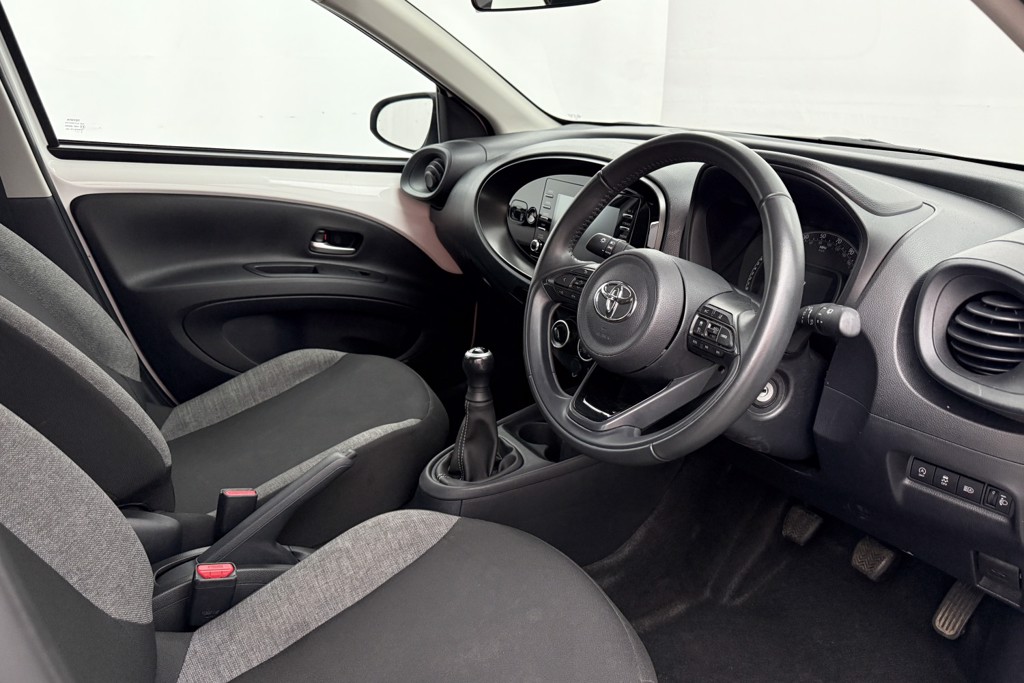 Toyota Aygo X Pure Manual Petrol Hatchback - Stock Number (1553349) - 1st supplementary image
