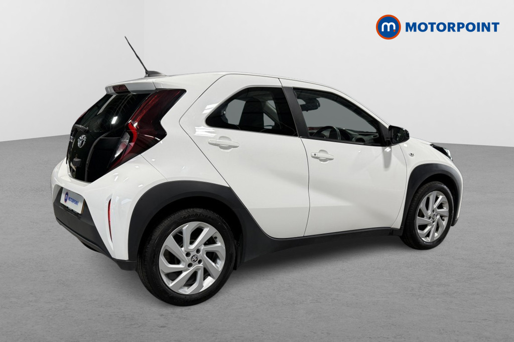 Toyota Aygo X Pure Manual Petrol Hatchback - Stock Number (1553354) - Drivers side rear corner