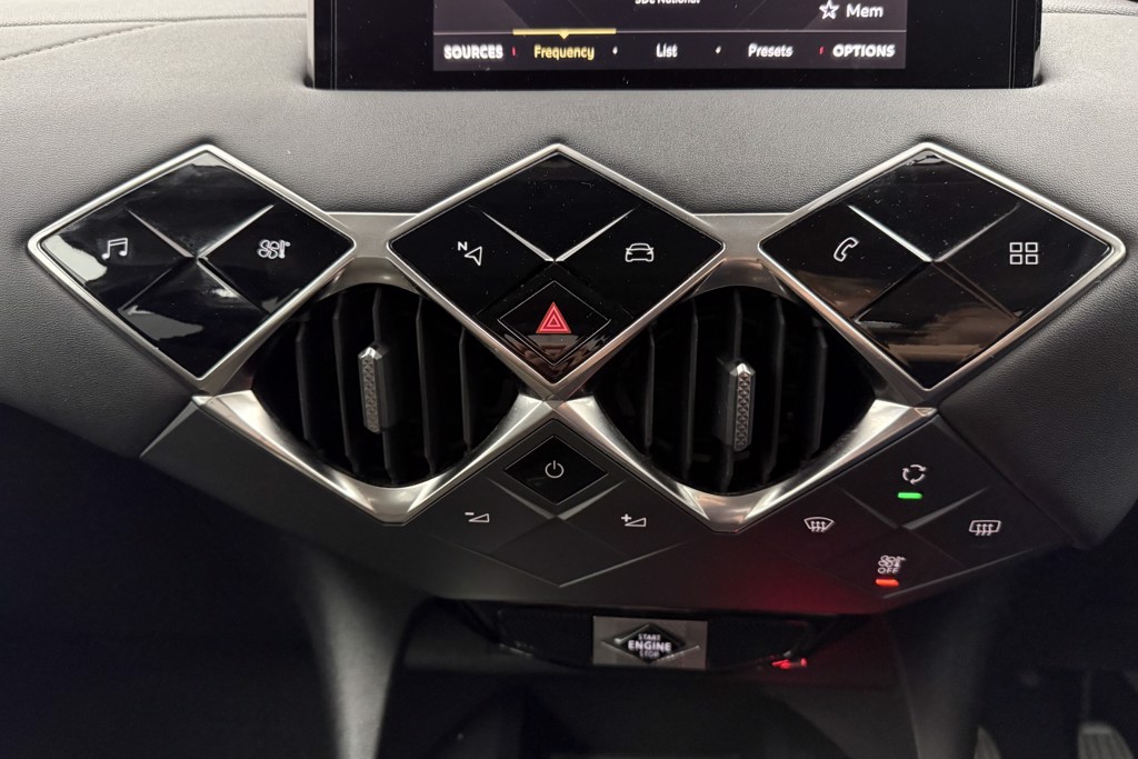 DS Ds 3 Bastille Manual Petrol SUV - Stock Number (1553388) - 12th supplementary image