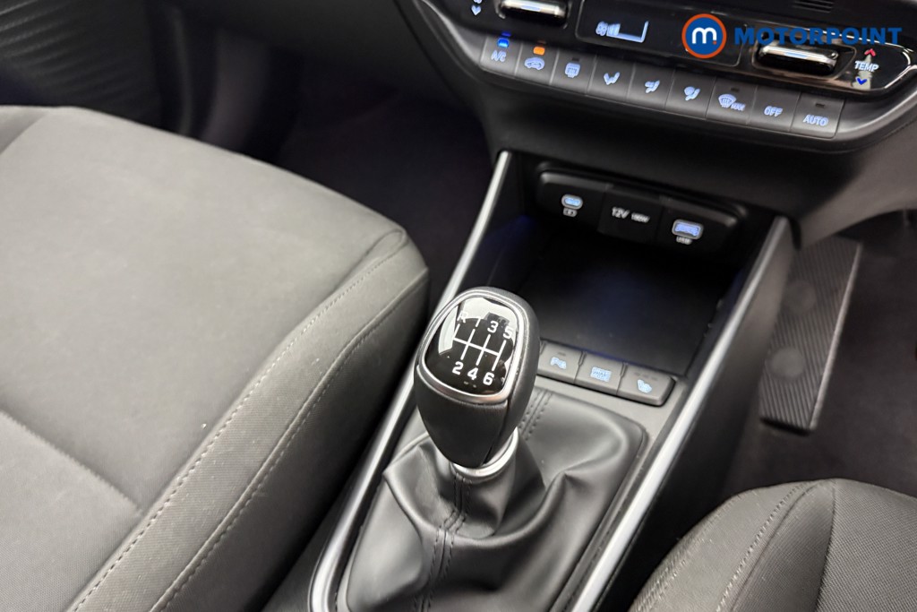 Hyundai Bayon Premium Manual Petrol SUV - Stock Number (1554062) - 13th supplementary image