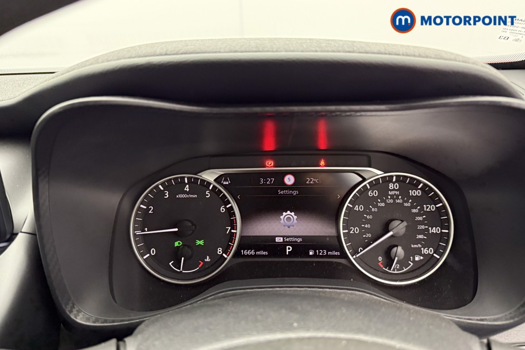 Nissan Juke Acenta Premium Automatic Petrol SUV - Stock Number (1554083) - 4th supplementary image