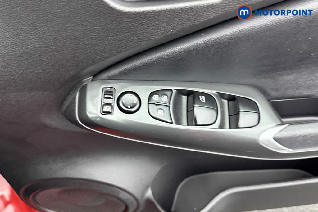 Nissan Juke Acenta Premium Automatic Petrol SUV - Stock Number (1554083) - 14th supplementary image