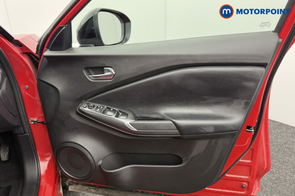 Nissan Juke Acenta Premium Automatic Petrol SUV - Stock Number (1554083) - 15th supplementary image