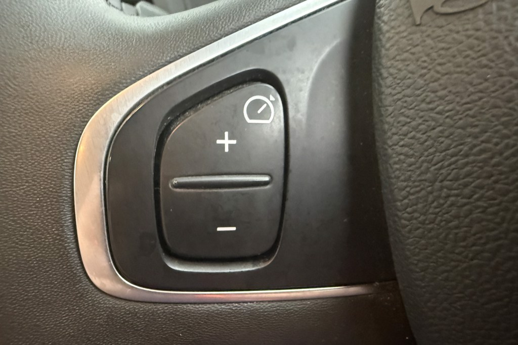 Renault Captur Iconic Manual Petrol SUV - Stock Number (1554314) - 4th supplementary image