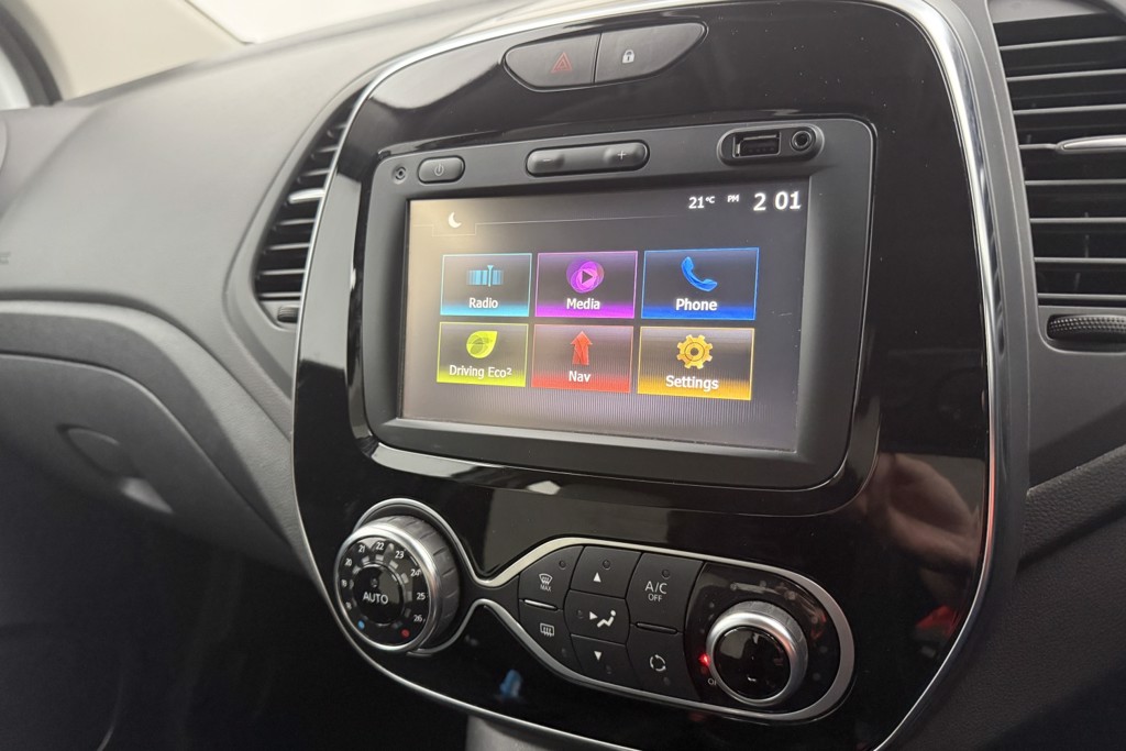 Renault Captur Iconic Manual Petrol SUV - Stock Number (1554314) - 6th supplementary image