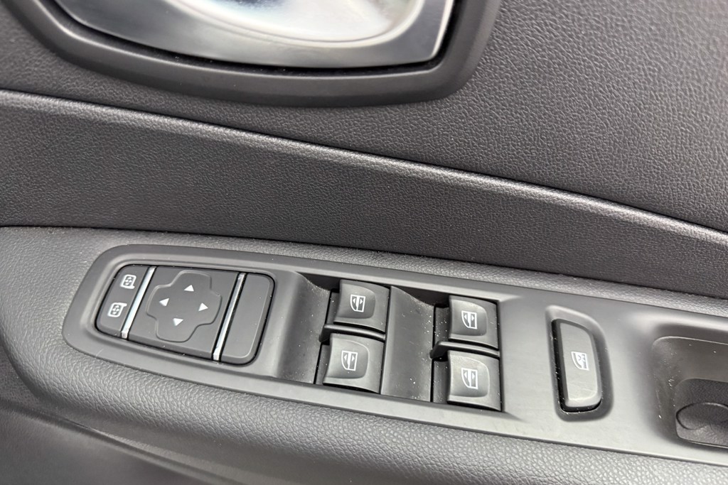Renault Captur Iconic Manual Petrol SUV - Stock Number (1554314) - 17th supplementary image