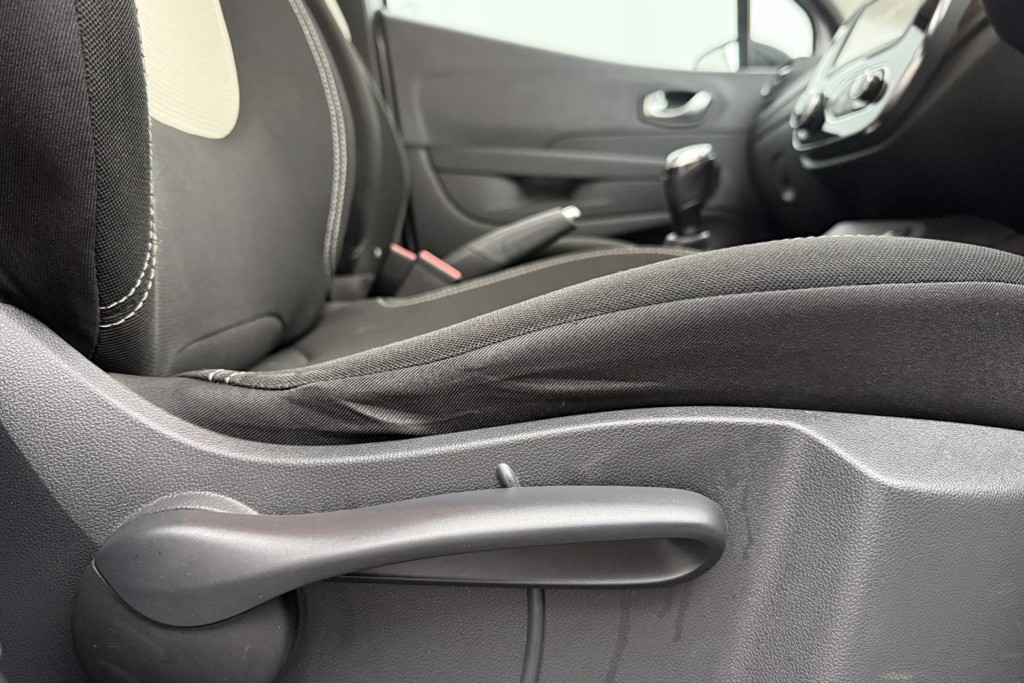 Renault Captur Iconic Manual Petrol SUV - Stock Number (1554314) - 18th supplementary image