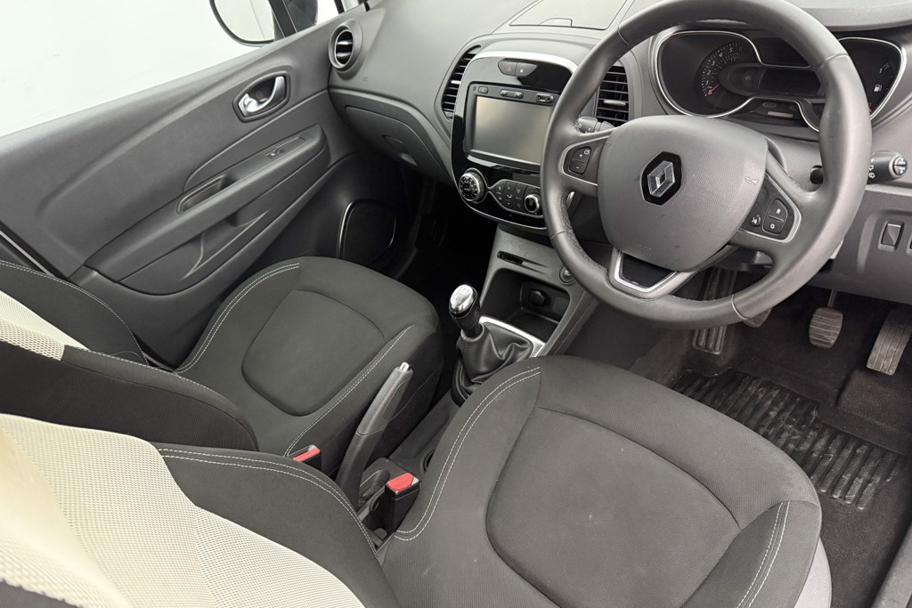 Renault Captur Iconic Manual Petrol SUV - Stock Number (1554314) - 1st supplementary image