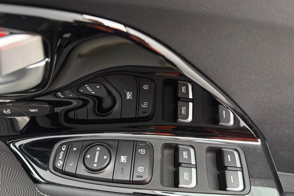 KIA E-Niro 4-Plus Automatic Electric SUV - Stock Number (1554402) - 18th supplementary image