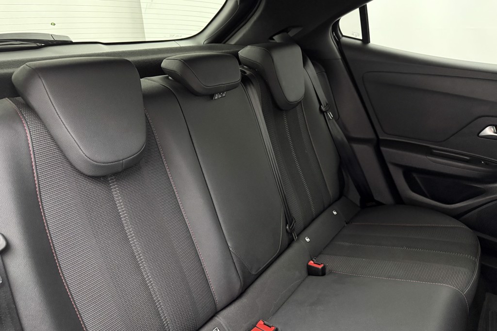 Vauxhall Mokka GS Automatic Petrol SUV - Stock Number (1555122) - 16th supplementary image