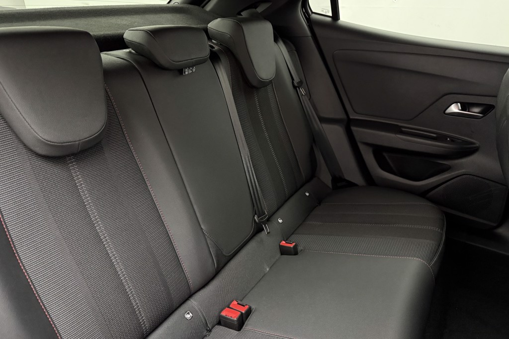Vauxhall Mokka GS Automatic Petrol SUV - Stock Number (1555179) - 17th supplementary image