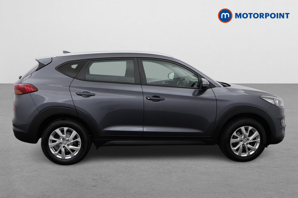 Hyundai Tucson Se Nav Manual Petrol SUV - Stock Number (1555257) - Drivers side