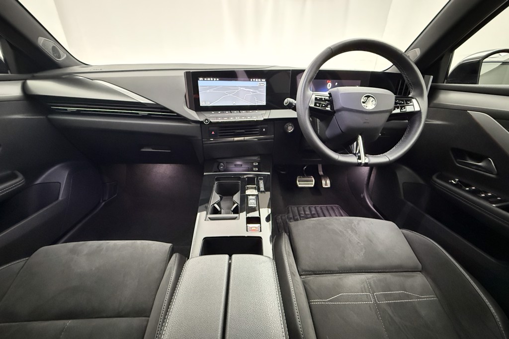 Vauxhall Astra Ultimate Automatic Electric Estate - Stock Number (1555497) - 14th supplementary image