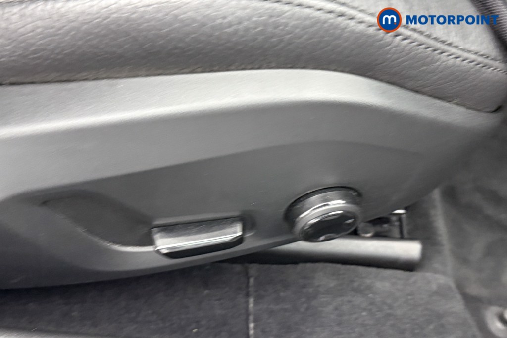 Volvo V90 Momentum Automatic Diesel Estate - Stock Number (1555819) - 17th supplementary image