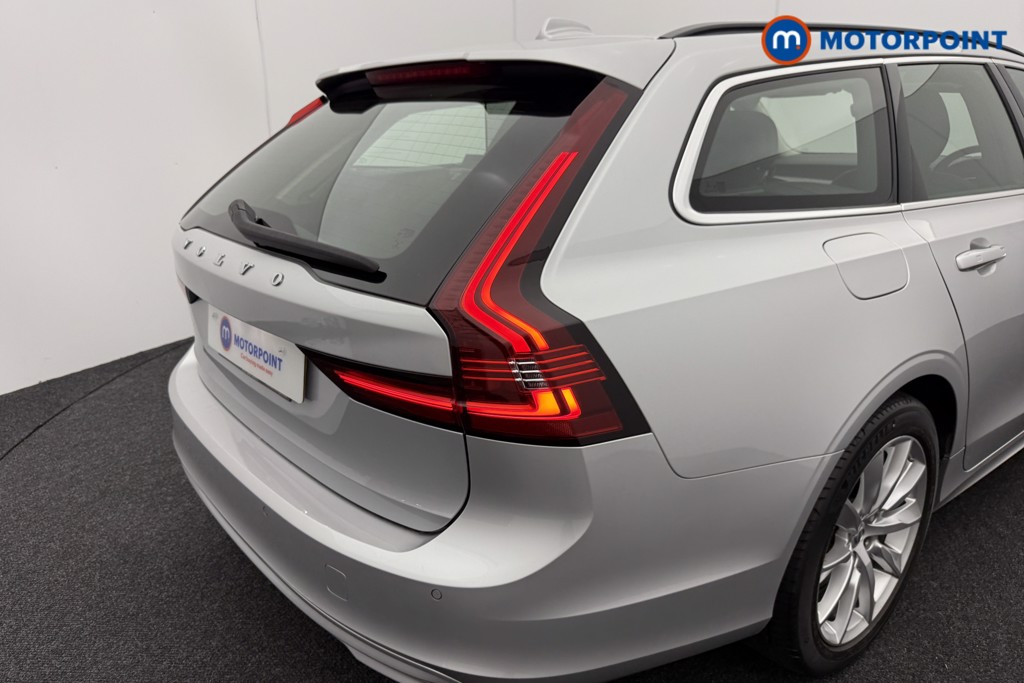 Volvo V90 Momentum Automatic Diesel Estate - Stock Number (1555819) - 29th supplementary image