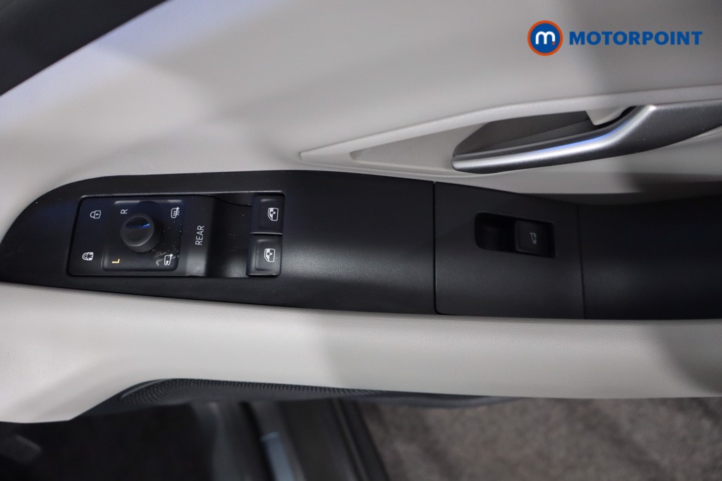 Ford Explorer Premium Automatic Electric SUV - Stock Number (1555875) - 19th supplementary image