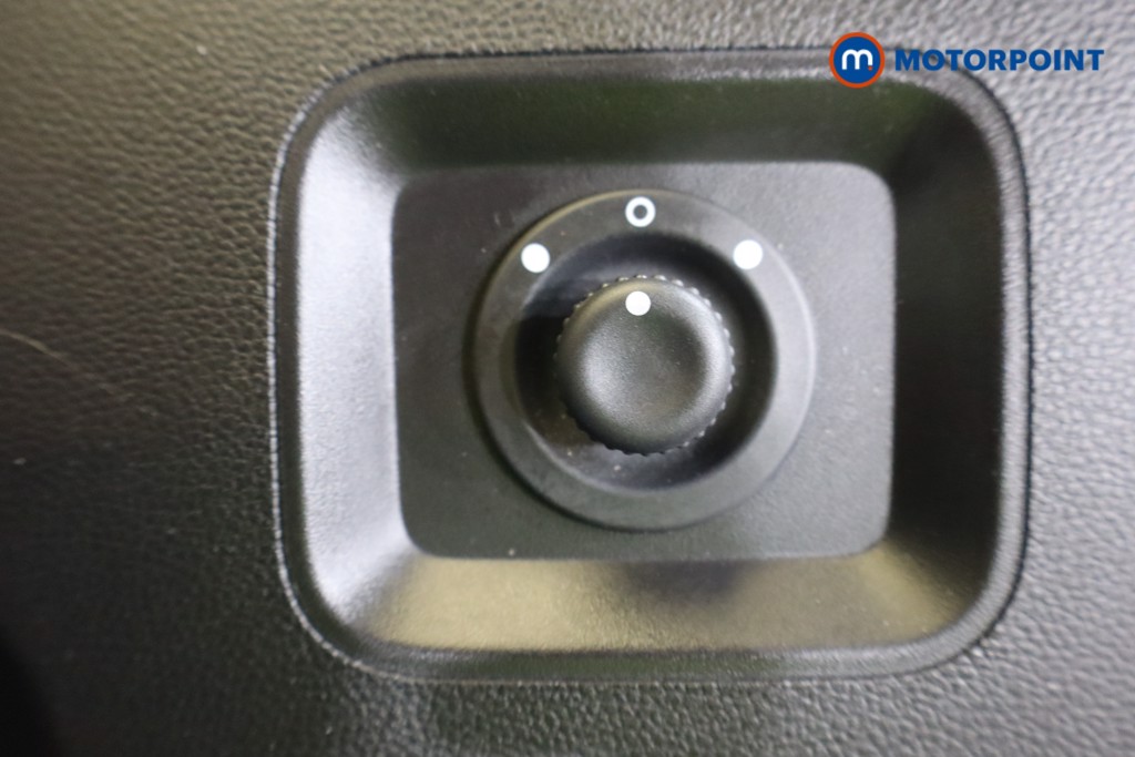 Dacia Duster Expression Manual Petrol SUV - Stock Number (1556307) - 14th supplementary image