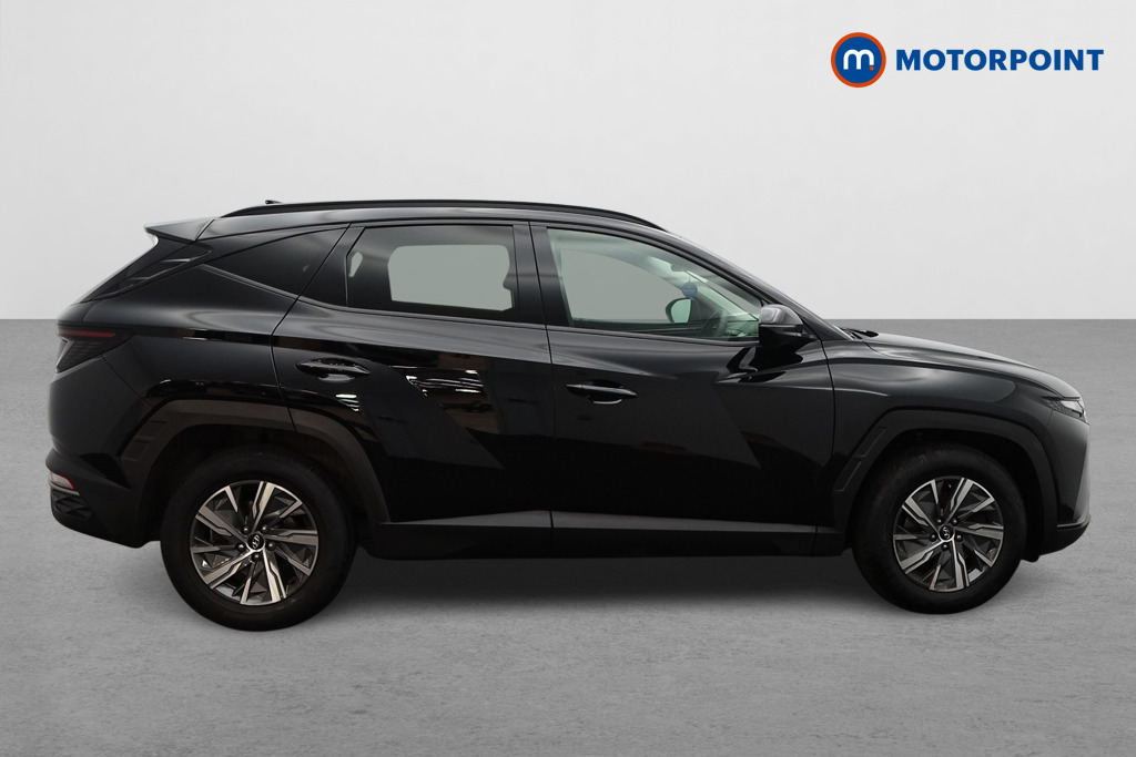 Hyundai Tucson Se Connect Manual Petrol SUV - Stock Number (1556322) - Drivers side