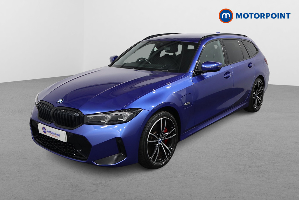 BMW 3 Series M Sport Automatic Petrol Plug-In Hybrid Estate - Stock Number (1556400) - Passenger side front corner