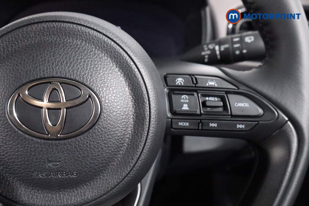 Toyota Yaris Cross Excel Automatic Petrol-Electric Hybrid Estate - Stock Number (1556493) - 8th supplementary image