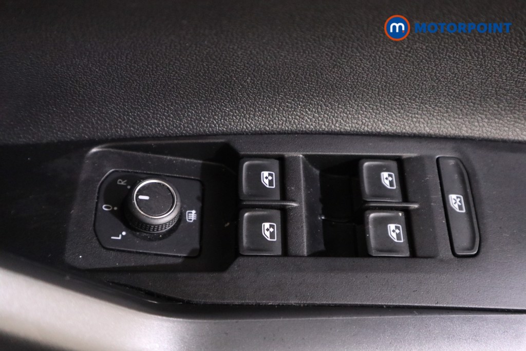 Volkswagen Polo Match Manual Petrol Hatchback - Stock Number (1556599) - 9th supplementary image