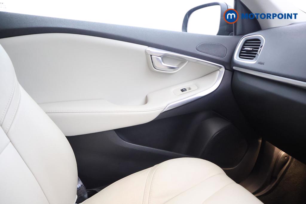 Volvo V40 Inscription Edition Automatic Petrol Hatchback - Stock Number (1556616) - 7th supplementary image