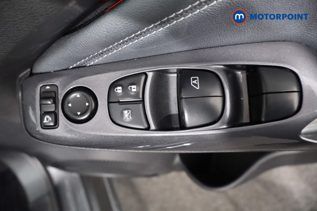 Nissan Juke Tekna Manual Petrol SUV - Stock Number (1556750) - 17th supplementary image