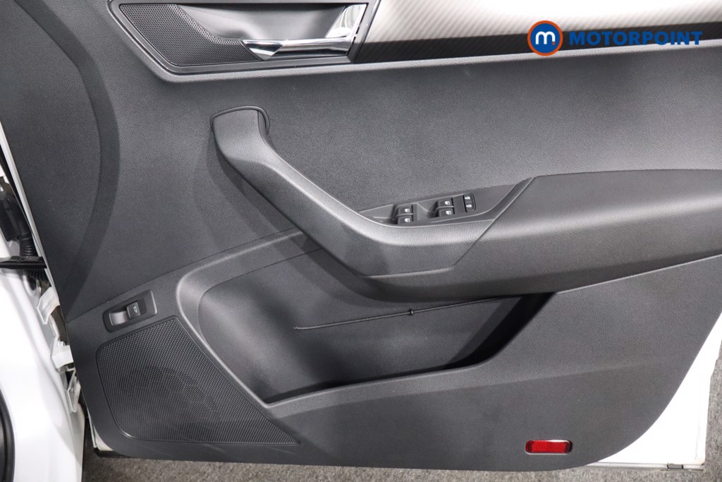 Skoda Karoq Sportline Manual Petrol SUV - Stock Number (1556850) - 18th supplementary image