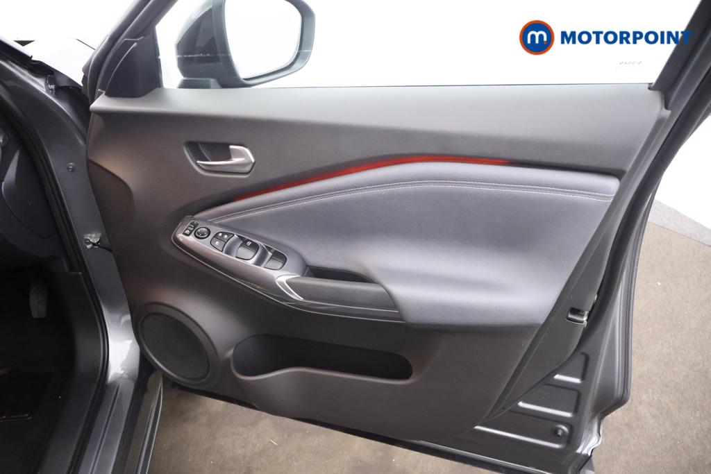 Nissan Juke Tekna Automatic Petrol SUV - Stock Number (1556960) - 8th supplementary image