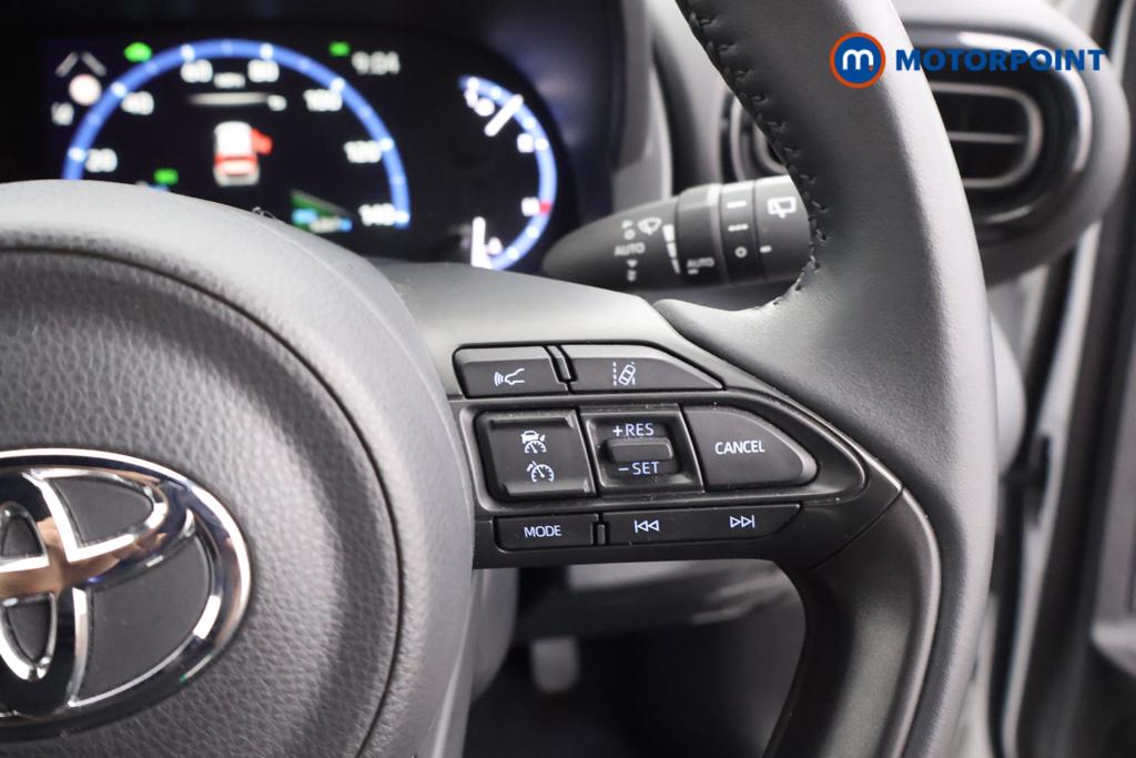 Toyota Yaris Cross Design Automatic Petrol-Electric Hybrid Estate - Stock Number (1558128) - 3rd supplementary image