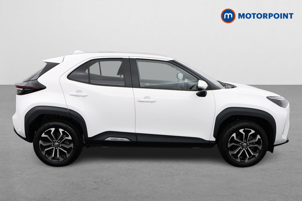 Toyota Yaris Cross Design Automatic Petrol-Electric Hybrid Estate - Stock Number (1558128) - Drivers side