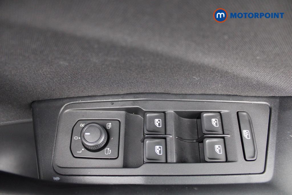 Volkswagen T-Roc Life Automatic Petrol SUV - Stock Number (1558155) - 18th supplementary image
